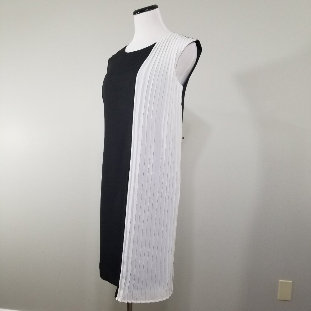 New Limited Womens XS Dress ColorBlock Black Ivory Pleated Sleeveless Shift NWT